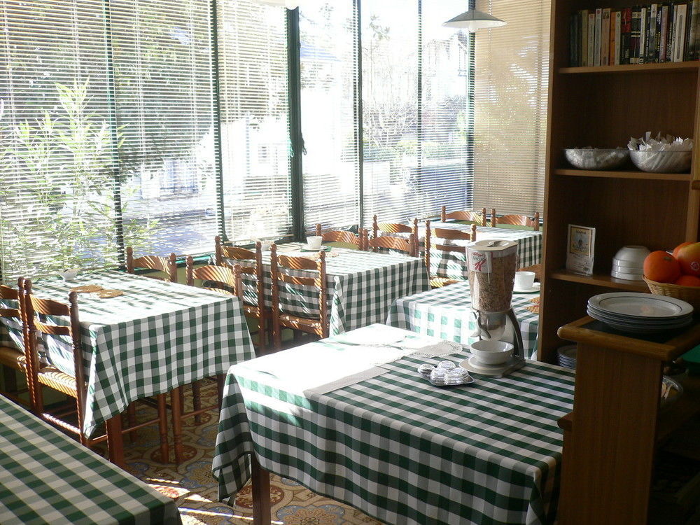 Hotel Montilleul - Villa Primrose Pau Bagian luar foto
