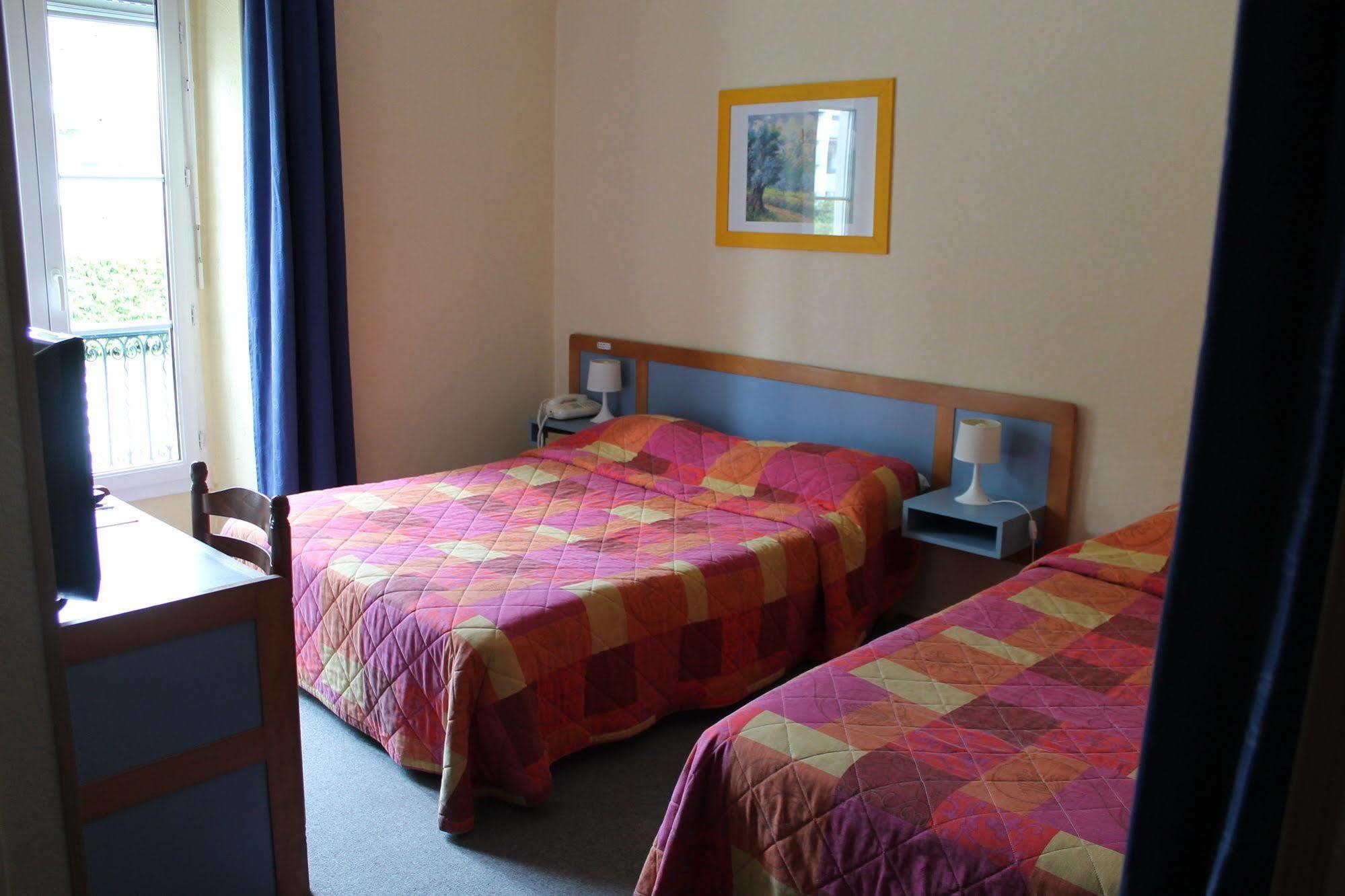 Hotel Montilleul - Villa Primrose Pau Bagian luar foto