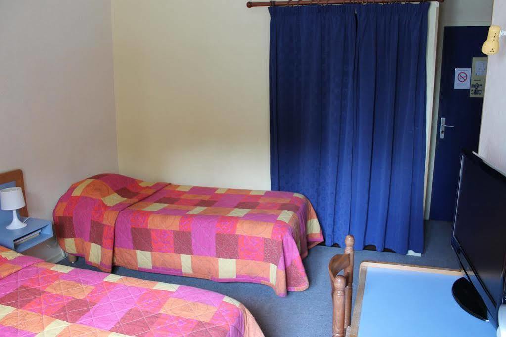Hotel Montilleul - Villa Primrose Pau Bagian luar foto
