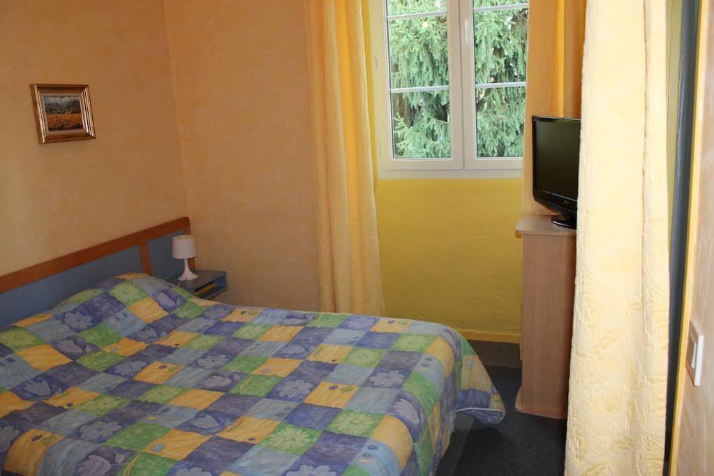 Hotel Montilleul - Villa Primrose Pau Bagian luar foto
